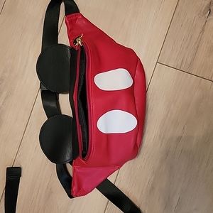 Loungefly mickey Fanny pack